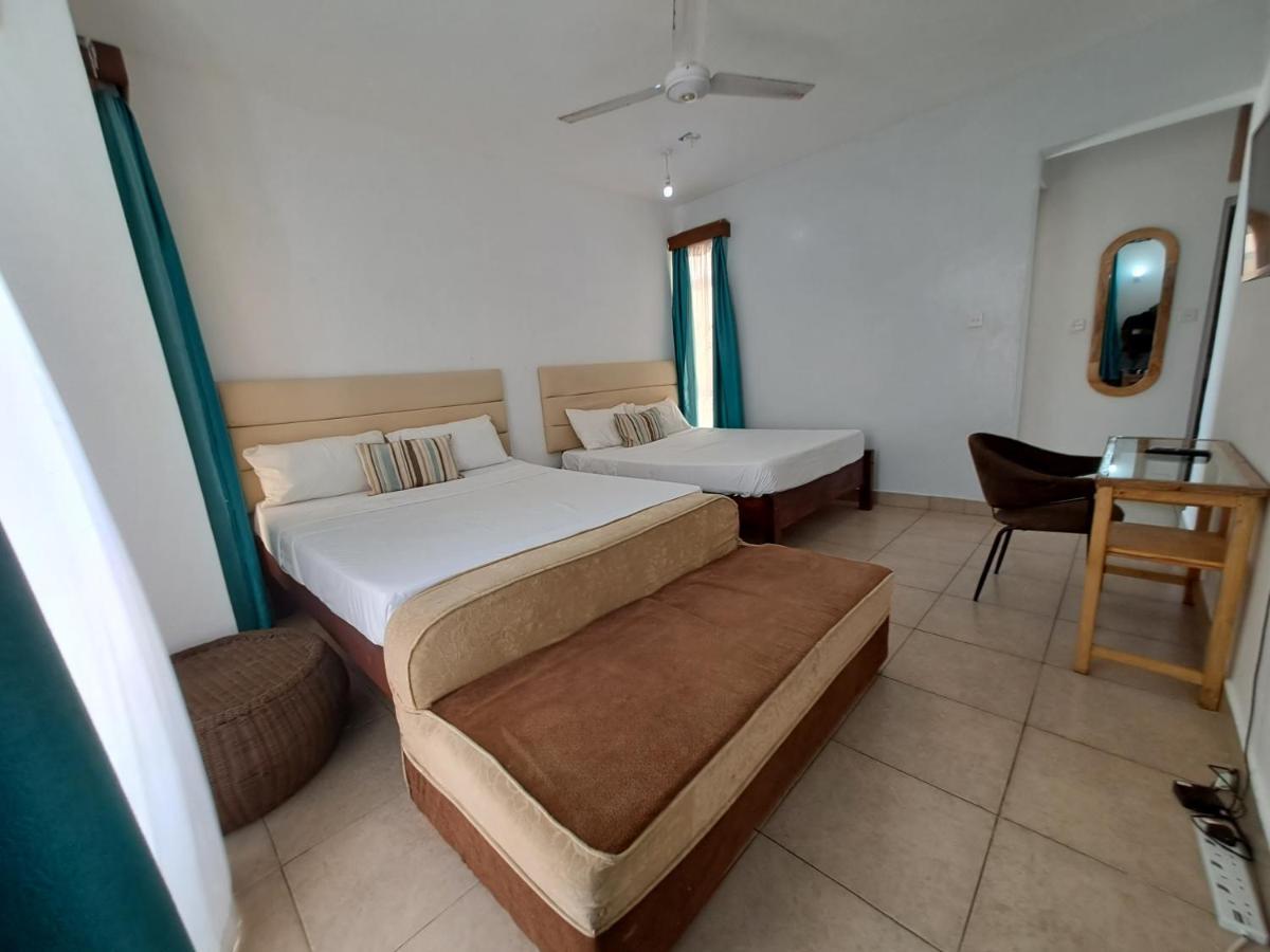 Ary Homestay Nyali- A Walk Away From City Mall Mombasa Exteriér fotografie