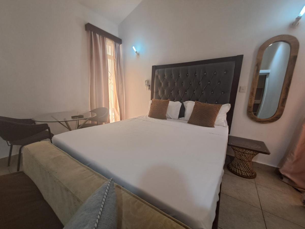 Ary Homestay Nyali- A Walk Away From City Mall Mombasa Exteriér fotografie